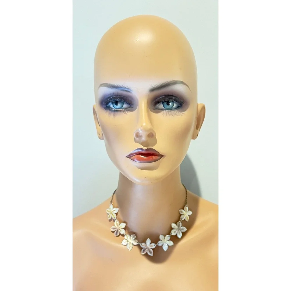 Cream Flower Necklace Gold Tone Chain‎ Short Floral 16